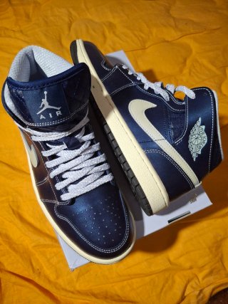 Air Jordan 1 Mid Metallic Blue Talla 39 para Mujer