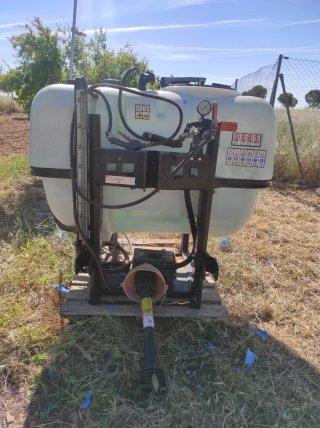 Pulverizadora hidráulica 600