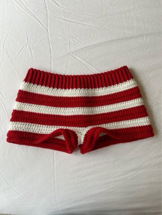Shorts de crochet a rayas