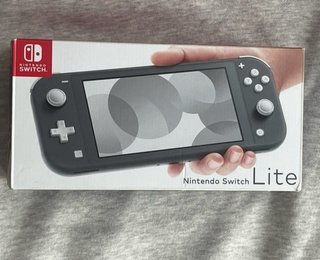 Nintendo Switch Lite Gris + 3 Juegos + Accesorios