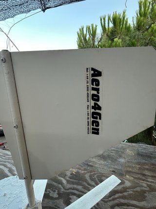 Aerogenerador 12V con trípode