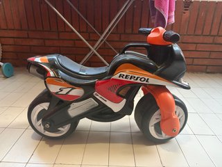 Moto de juguete Repsol