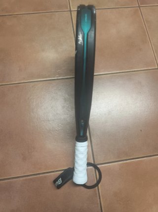 Pala Bullpadel Hack 04 Hybrid 2025