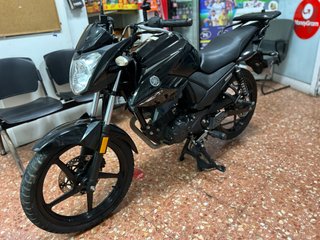 Yamaha YS125 Negra - Como Nueva