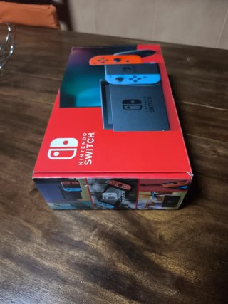 Caja Nintendo Switch VACIA