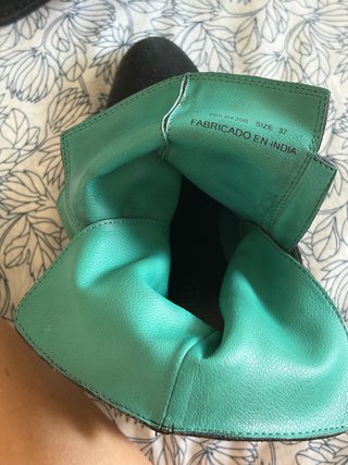 Botines negros piel de ante, tacón bajo