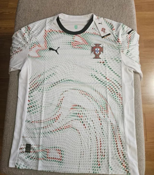 Equipación Selección Portugal Talla XL Puma
