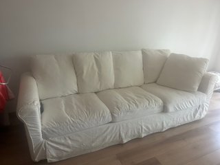 Sofá Ikea Blanco con Funda y Cojines