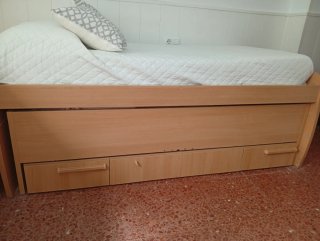 Cama nido 90 con escritorio.