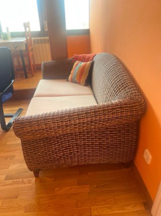 Sofá de mimbre para terraza