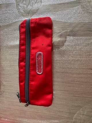 Mochila Eastpak Roja + 3 estuches