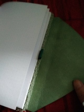 Caderno de notas com capa texturizada