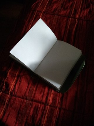 Caderno de notas com capa texturizada