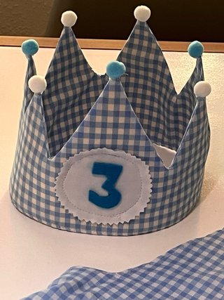 Ranita y corona de cumpleaños 3 años