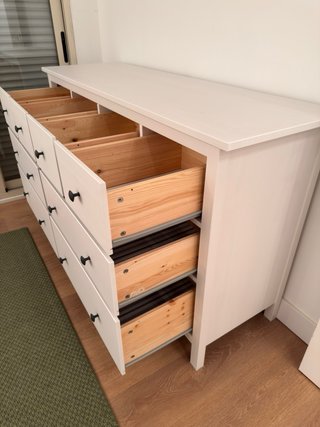 Cómoda IKEA Hemnes 8 cajones blanca