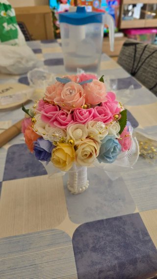 Se hace detalles de bodas ,bautizos ,centros de me