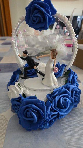 Se hace detalles de bodas ,bautizos ,centros de me