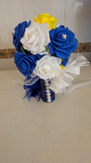 Se hace detalles de bodas ,bautizos ,centros de me