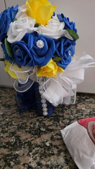 Se hace detalles de bodas ,bautizos ,centros de me