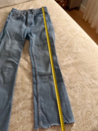 Pantalón vaquero campana azul