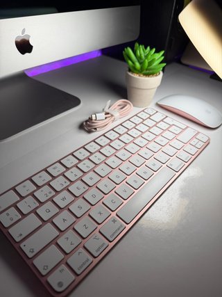 Teclado y Ratón Apple Rosa Español