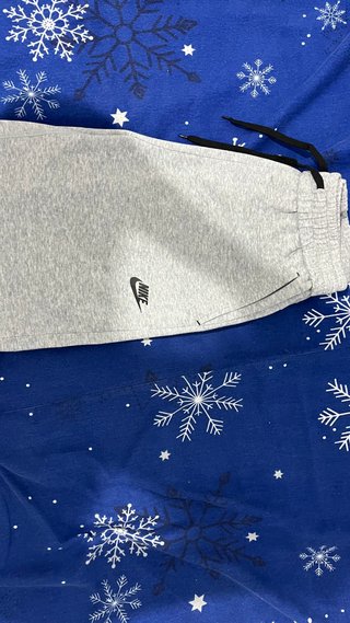 Nike Tech Fleece Shorts Grises
