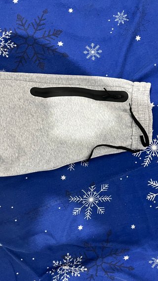 Nike Tech Fleece Shorts Grises