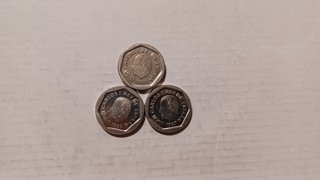 6 monedas de 200 pesetas