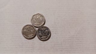6 monedas de 200 pesetas