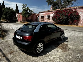 Audi A1 2012-163.000 km-NEGRO-ITV AL DIA-3p
