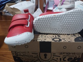 Zapatillas rojas para bebé Talla 26