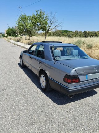 Mercedes-Benz clase E 280 1993