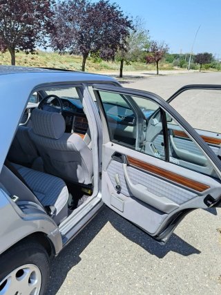 Mercedes-Benz clase E 280 1993