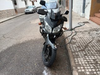 Suzuki DL650 Adventure Moto