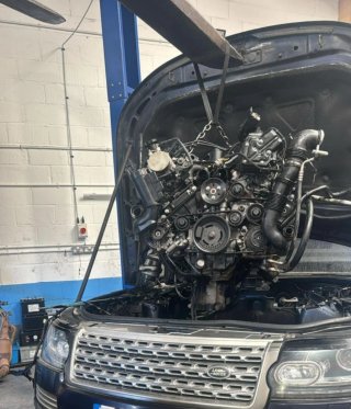 Motor Range Rover