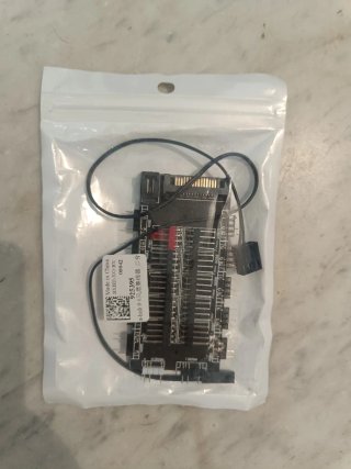 Hub RGB y Ventiladores SATA
