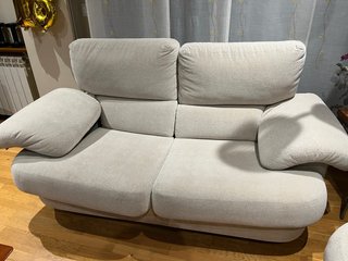 Sofá de 2 plazas beige
