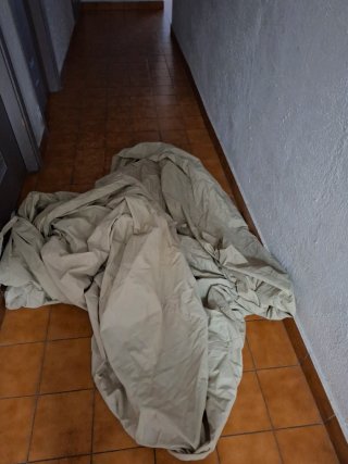 Carpa de tela beige