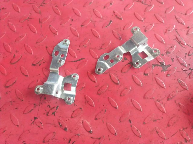 Soportes metálicos parte delantera cúpula xmax
