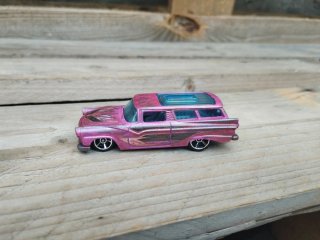 Hot Wheels Chevy Nomad 1955 Custom 1/64