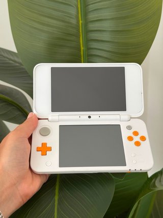 New Nintendo 2DS XL Arancione/Bianco
