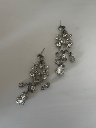 Pendientes Zara plateados con pedrería