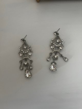 Pendientes Zara plateados con pedrería