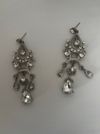 Pendientes Zara plateados con pedrería