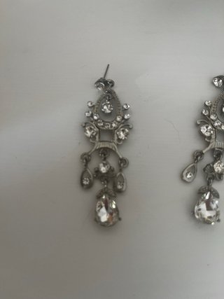 Pendientes Zara plateados con pedrería