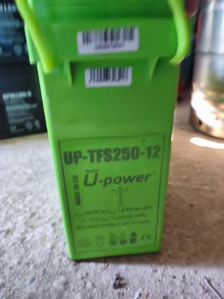 Equipo Solar Inversor y Baterías U-Power