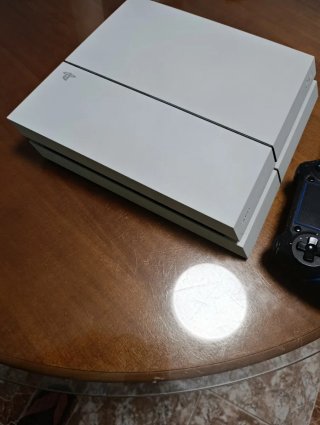PS4 (PlayStation 4) Bianca