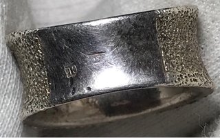 Anello in Argento Sterling Testurizzato Grande + Regalo