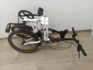 Bici plegable blanca