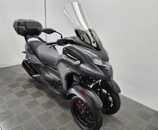 YAMAHA TRICITY 300 2024 2509 kms.